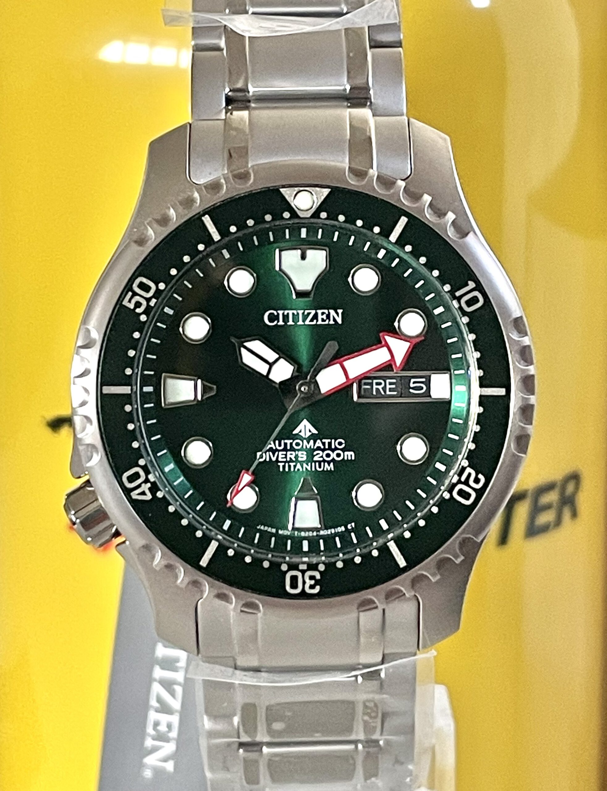 Citizen green diver sale