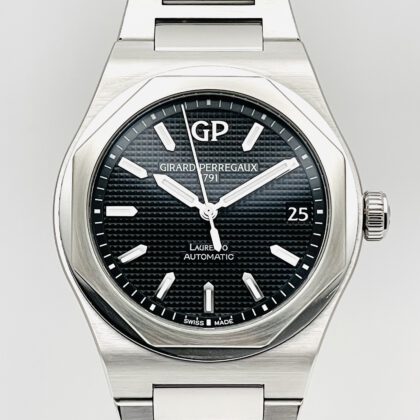 Girard Perregaux Laureato 42mm - 81010-11-634-11A - Full Set aus 07/2023