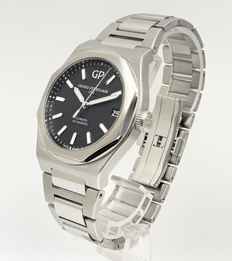 Girard Perregaux Laureato 42mm - 81010-11-634-11A - Full Set aus 07/2023 – Bild 4