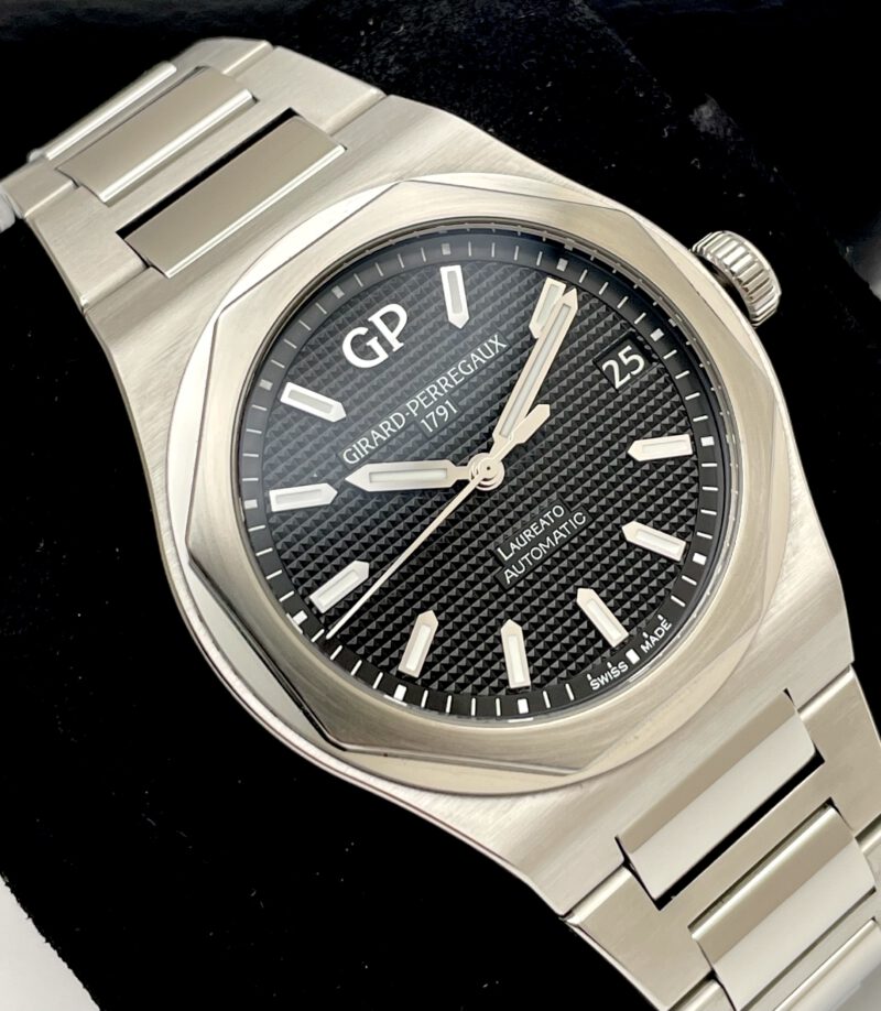 Girard Perregaux Laureato 42mm - 81010-11-634-11A - Full Set aus 07/2023 – Bild 5
