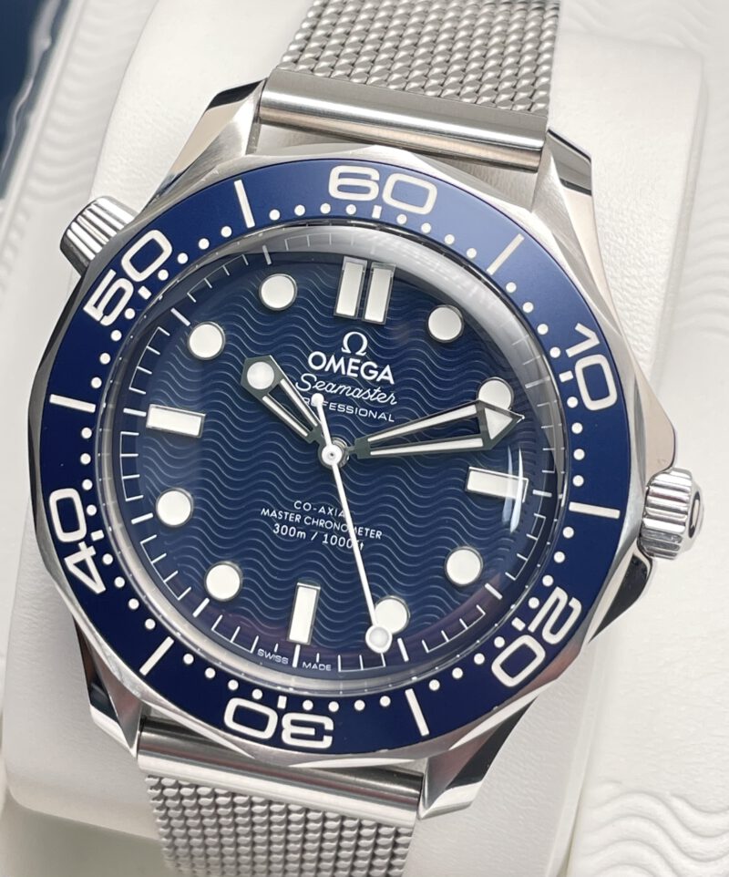 Omega Seamaster Diver 300M James Bond 007 60th Anniversary - Full Set aus 04/2024 – Bild 6