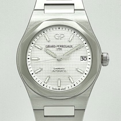 Girard Perregaux Laureato 42mm - 81010-11-131-11A - Full Set aus 02/2022