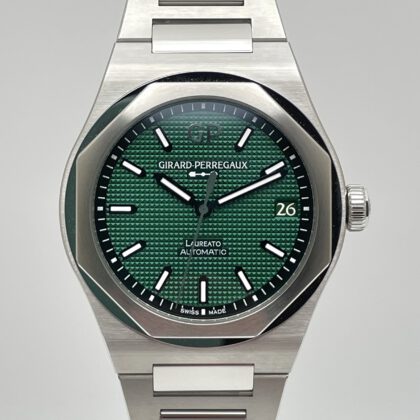 Girard Perregaux Laureato 42mm - 81010-11-3153-1CM - Full Set aus 12/2022