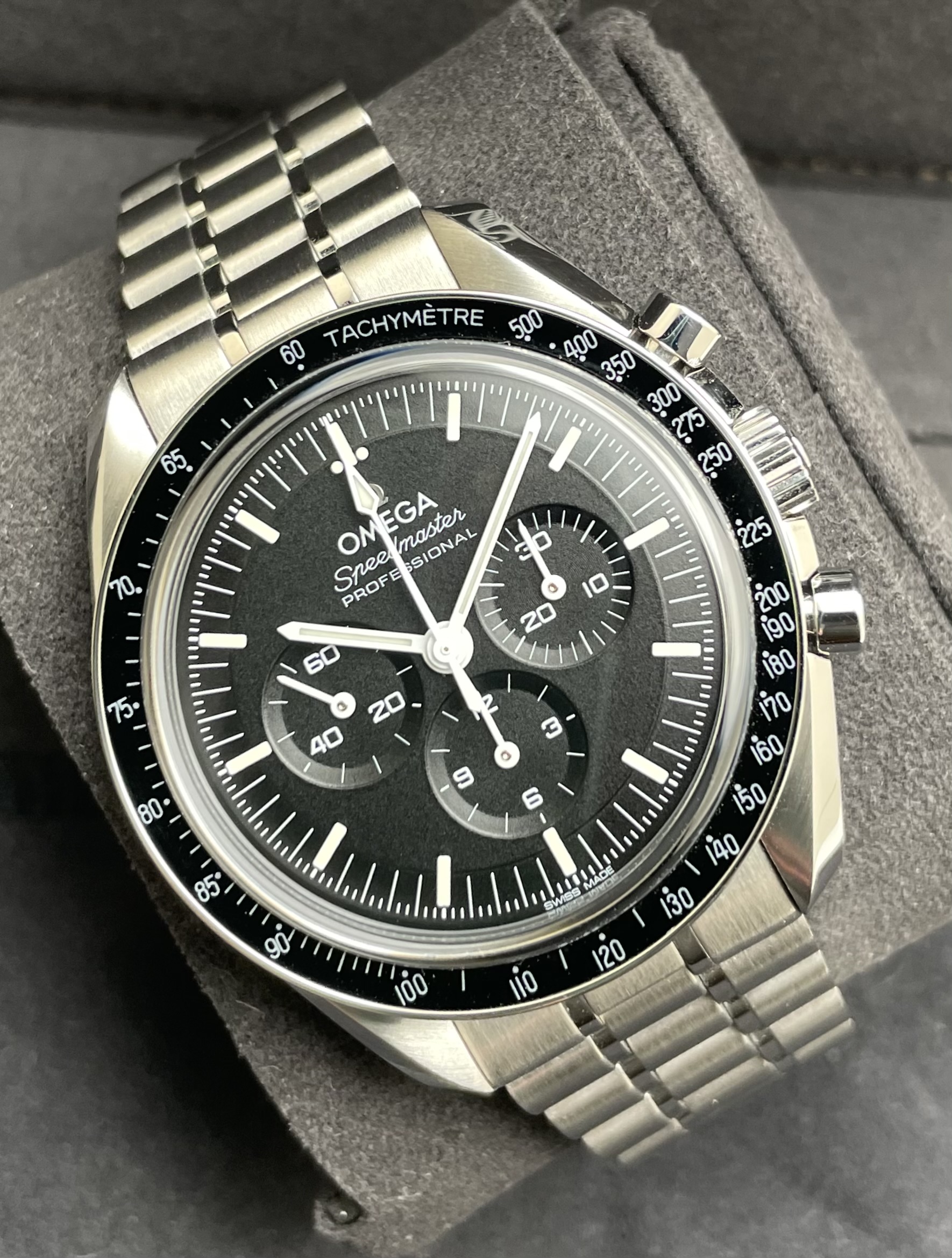 Omega Speedmaster Moonwatch Professional Saphir 310.30.42.50.01.002 - B&P - 12/2024
