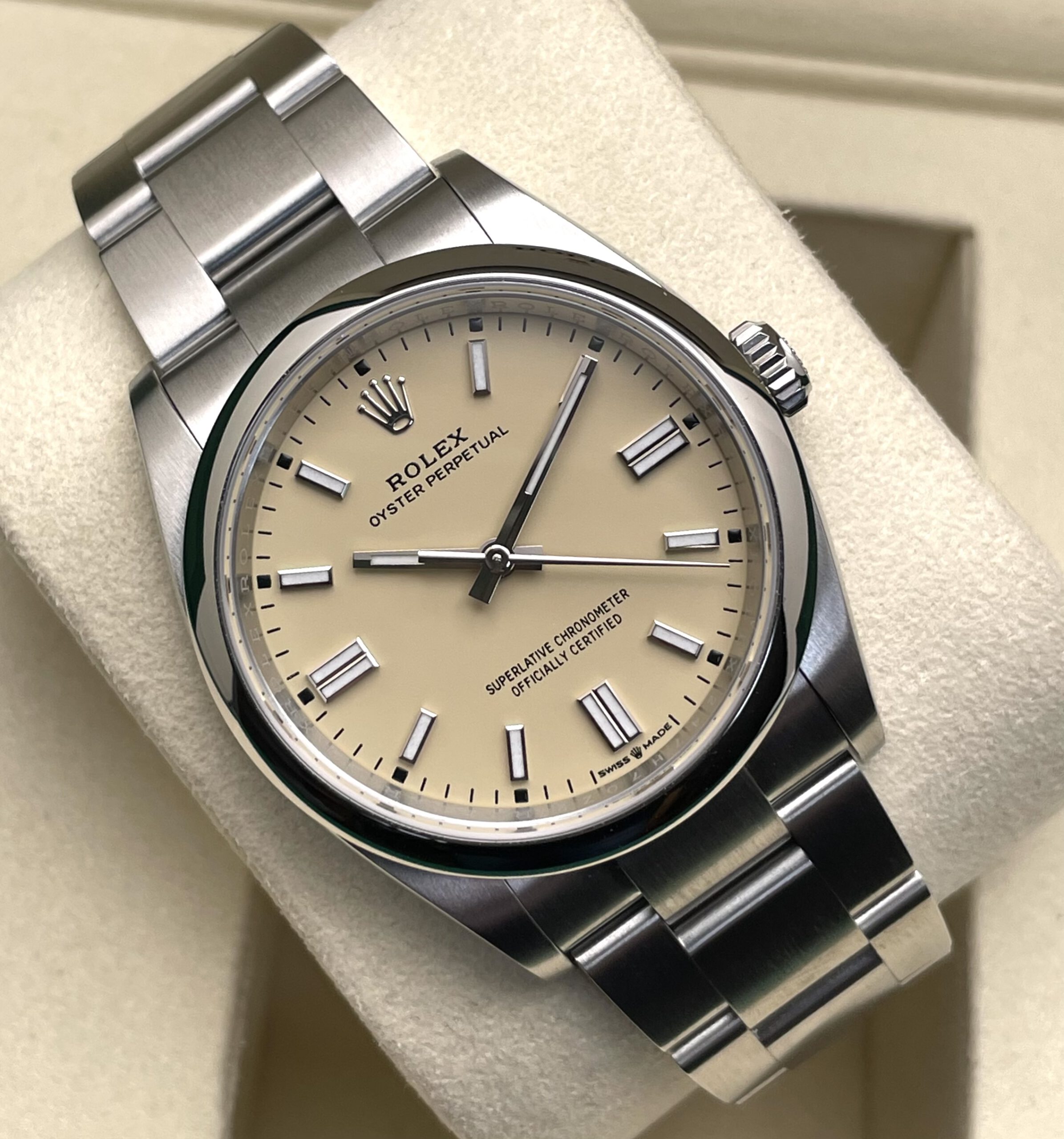 Rolex Oyster Perpetual 36 126000 - Beige - Full Set aus 01/2026