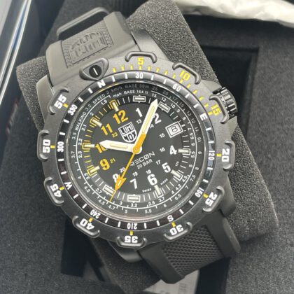 Luminox Recon Point Man 45 mm - XL.8825.H.SET.1 - NEU - 2. Band