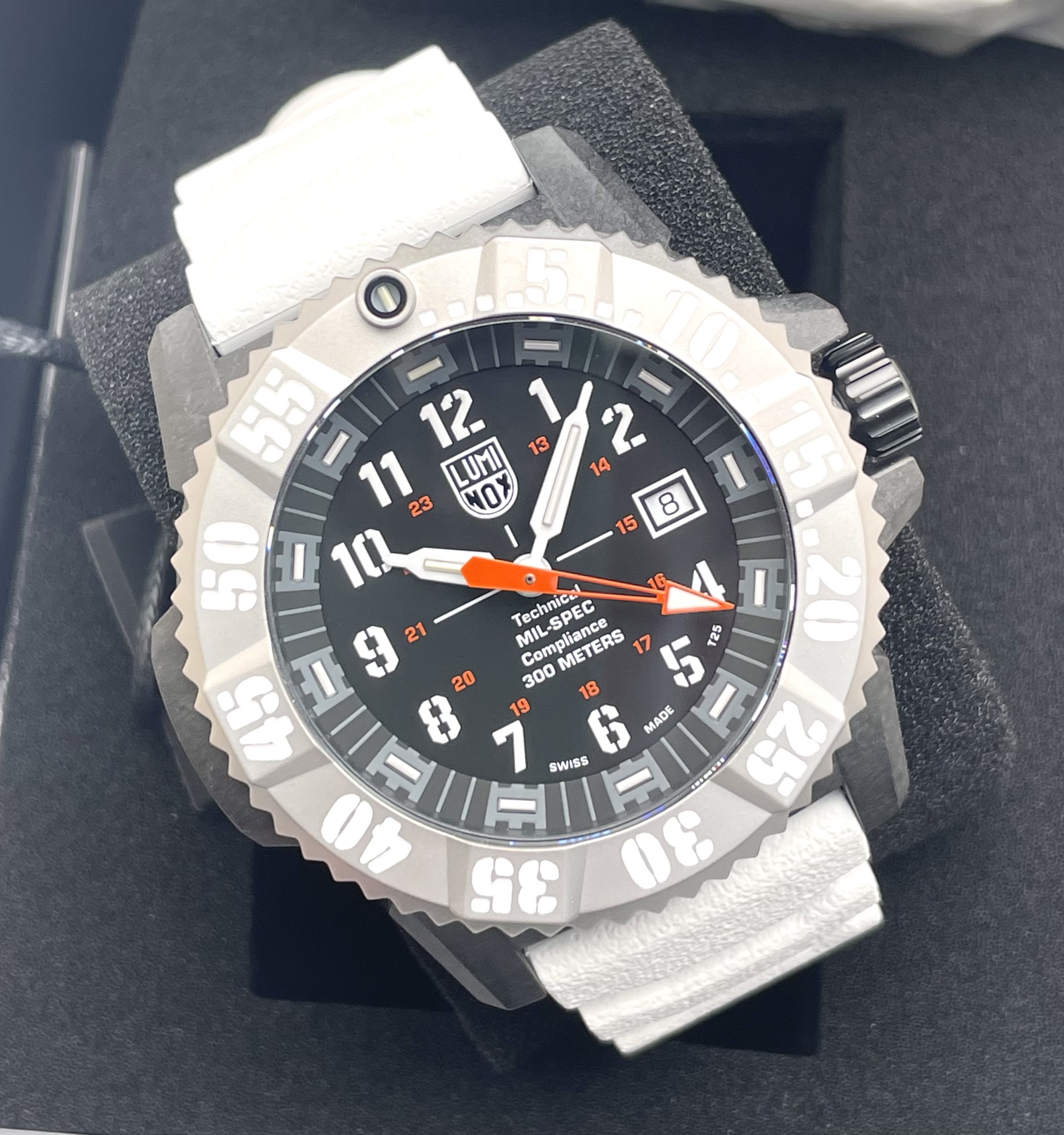 Luminox MIL-SPEC 46 mm - XL.3359.SET - NEU - 2. Band - Full Set