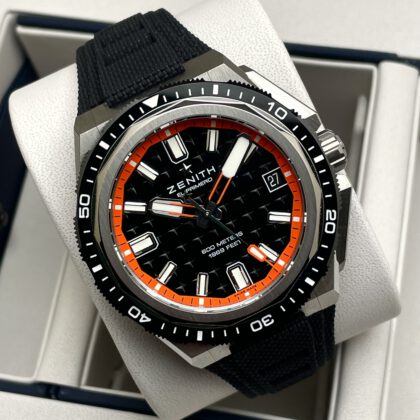 Zenith Defy Extreme Diver 42.5mm - 95.9600.3620/21.I300 - Full Set aus 05/2025