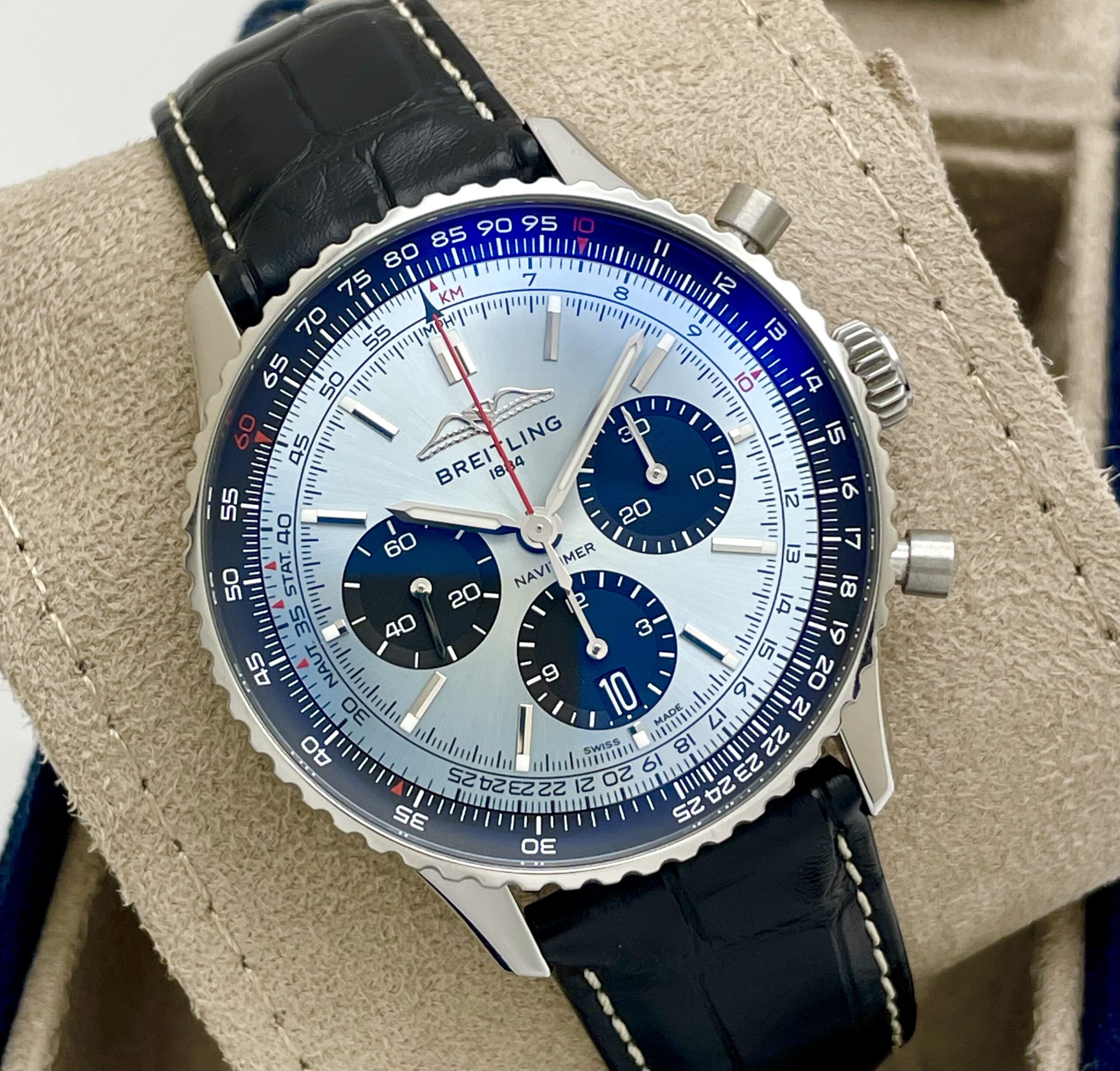 Breitling Navitimer 1 B01 Chronograph 43 - AB0138241C1P1 - Full Set aus 05/2024