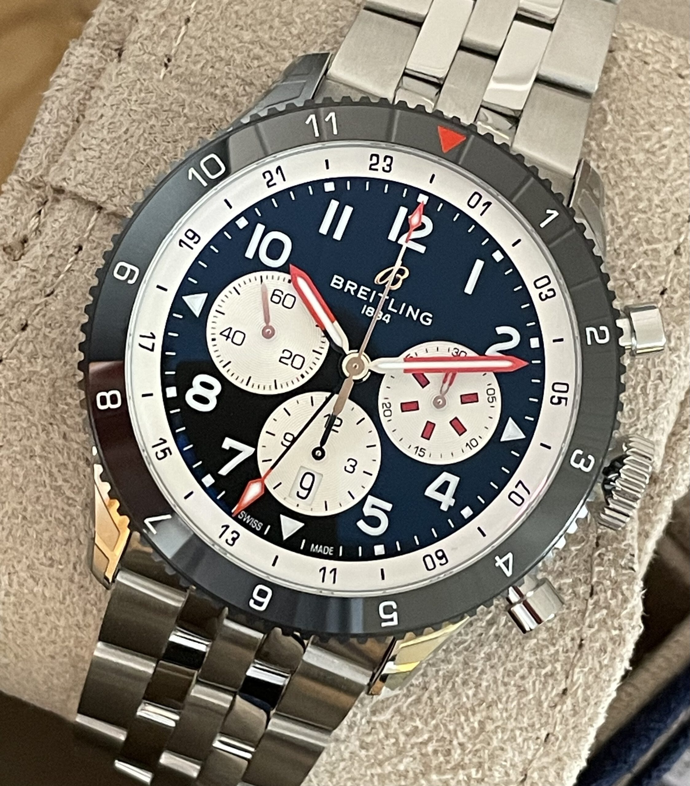 Breitling Super Avi B04 Chronograph GMT 46 Mosquito - YB04451A1B1A1 - ungetragen/verklebt – Bild 8