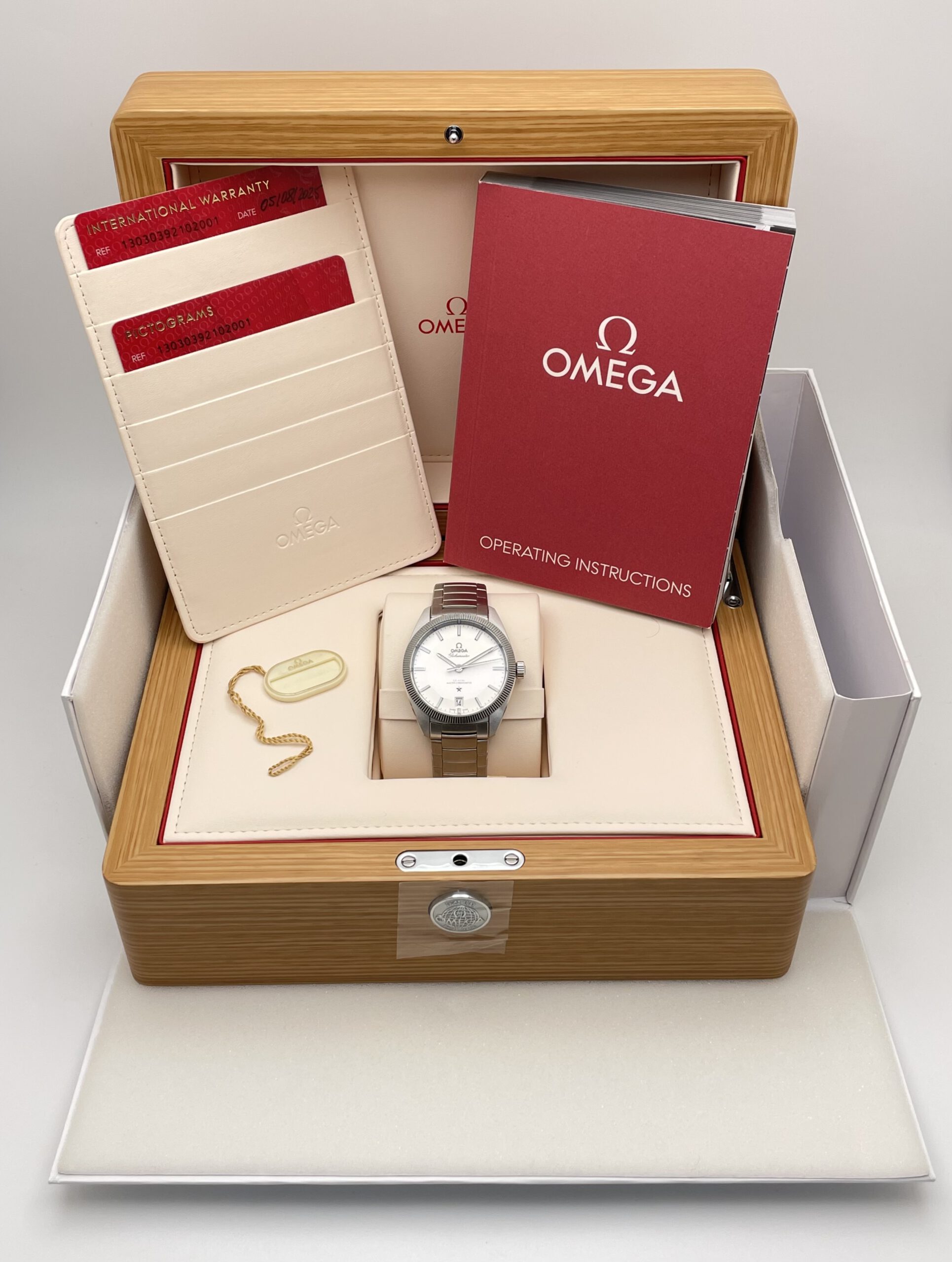Omega Constellation Globemaster 130.30.39.21.02.001 - Full Set aus 08/2025 – Bild 9