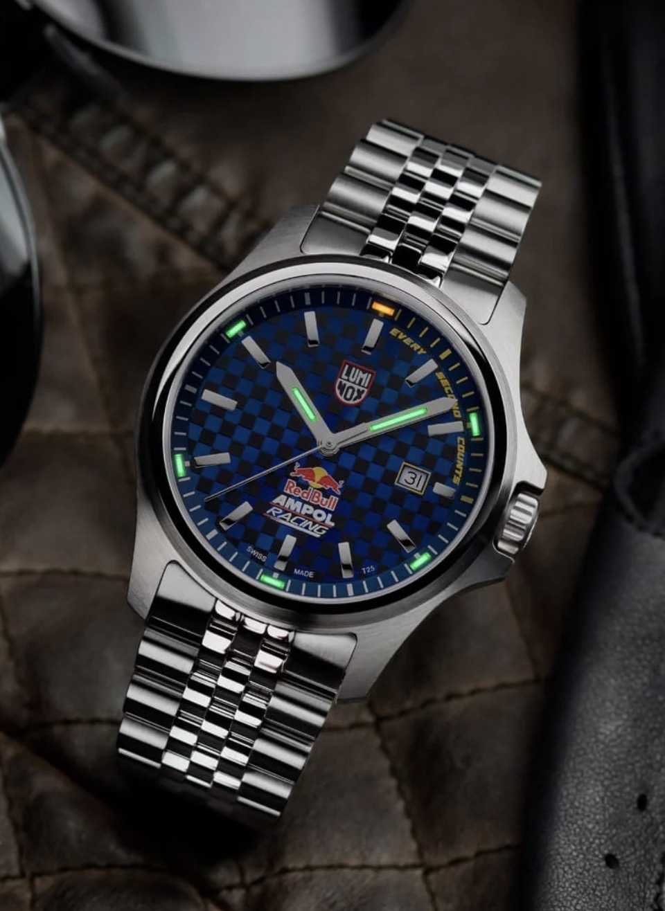 Luminox Red Bull Racing 43mm - Limited Edition 300St. - XL.2523.ARB.N - NEU – Bild 4