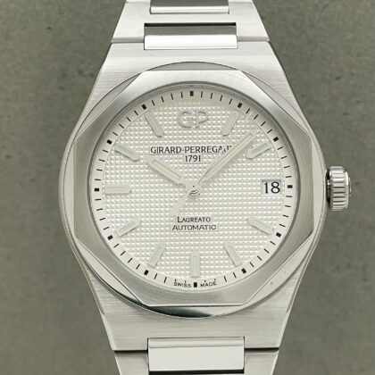 Girard Perregaux Laureato 42mm - 81010-11-131-11A - Full Set aus 02/2022